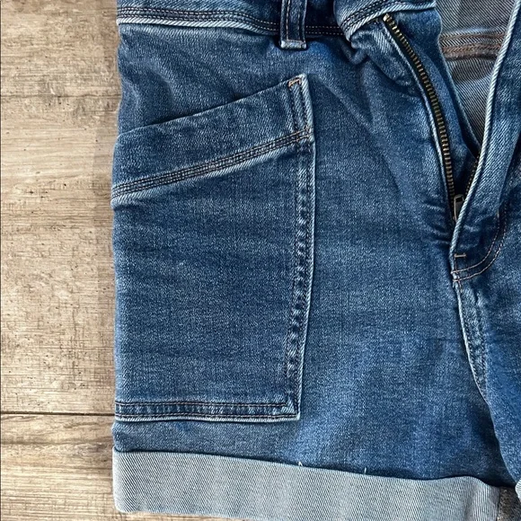 American Eagle Outfitters Dark Blue Jean Shorts - Picture 4 of 8